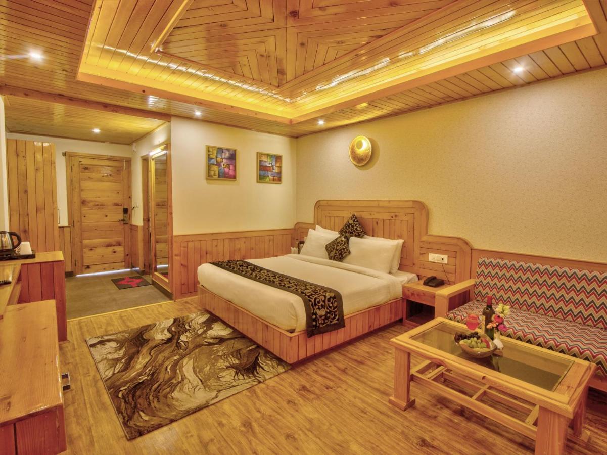 Hotel Simi Grand By Nomad Musafir Manāli Zewnętrze zdjęcie