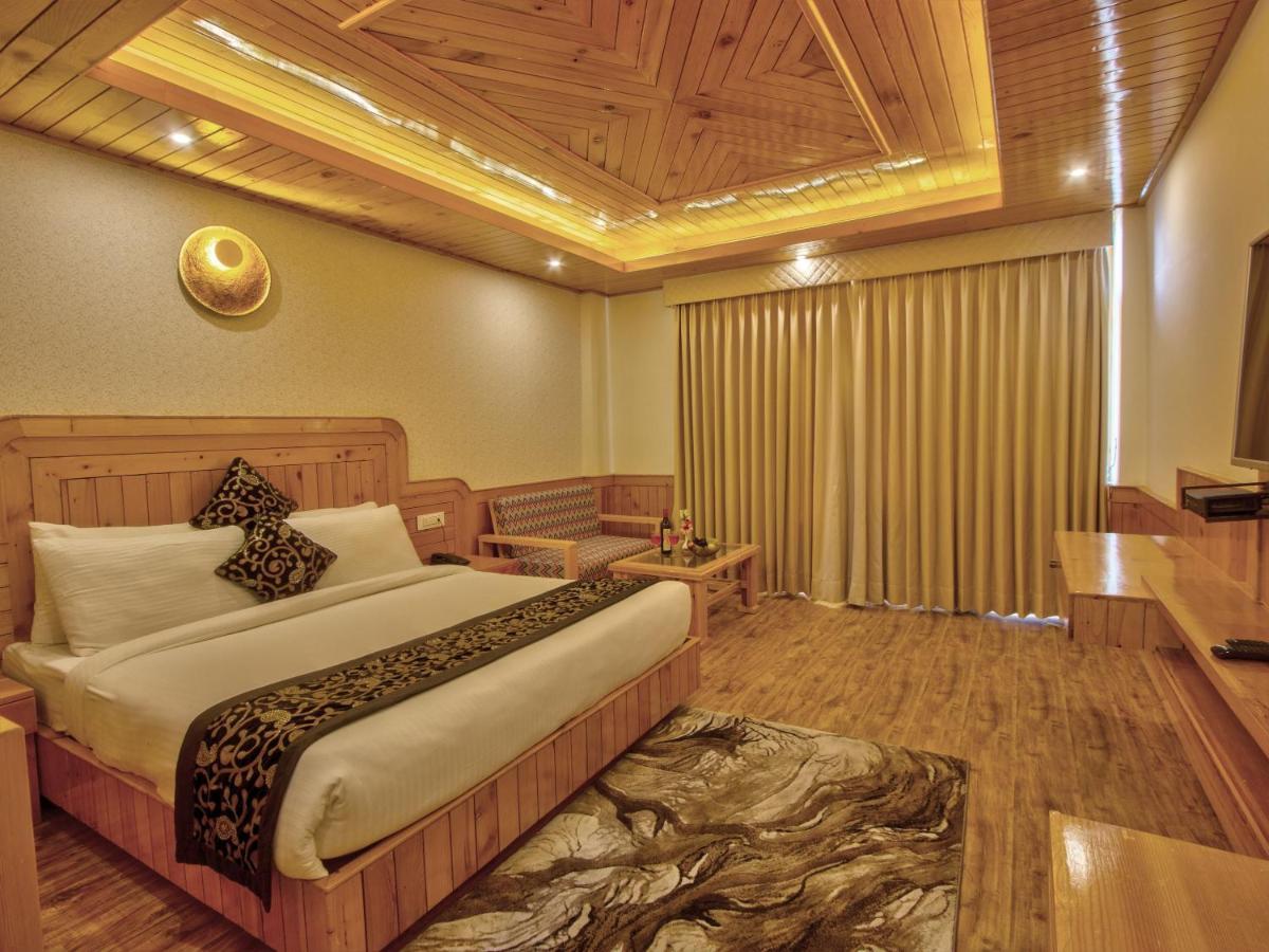 Hotel Simi Grand By Nomad Musafir Manāli Zewnętrze zdjęcie